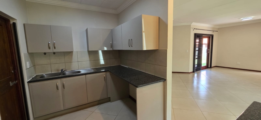 To Let 3 Bedroom Property for Rent in Melodie North West